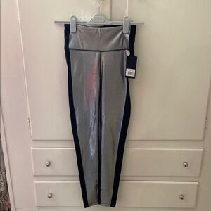 Peach Holographic Aurora Black Disco Shiny Nina 2.0 Leggings Size Small NWT